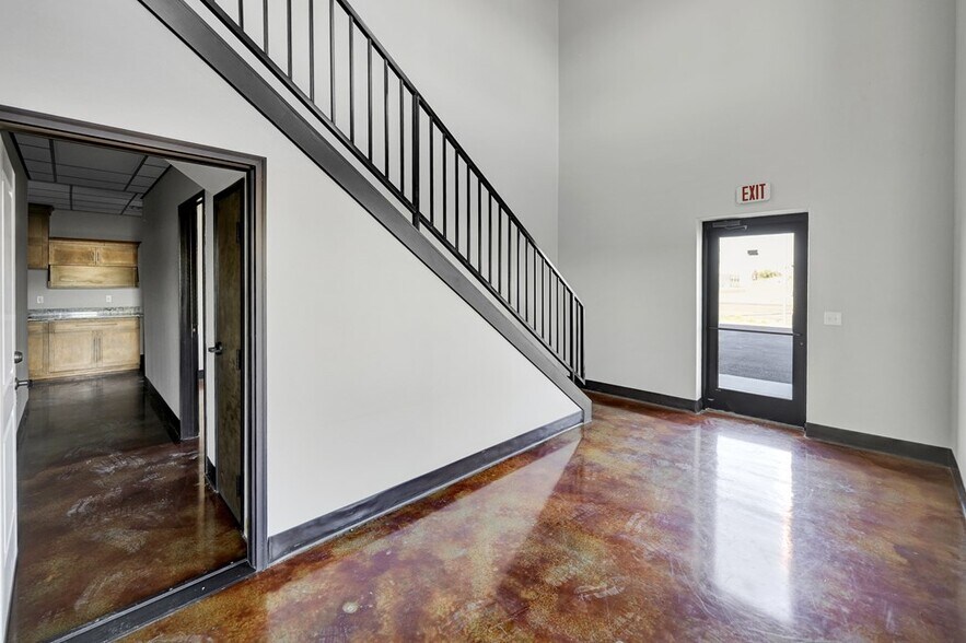 More Photos Of 2466 N FM 1936, Odessa Warehouse For Lease