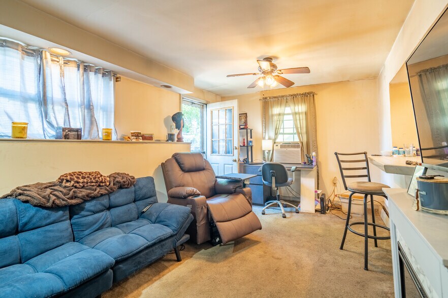 More Photos Of 1900 Old York Rd, Abington Apartments For Sale
