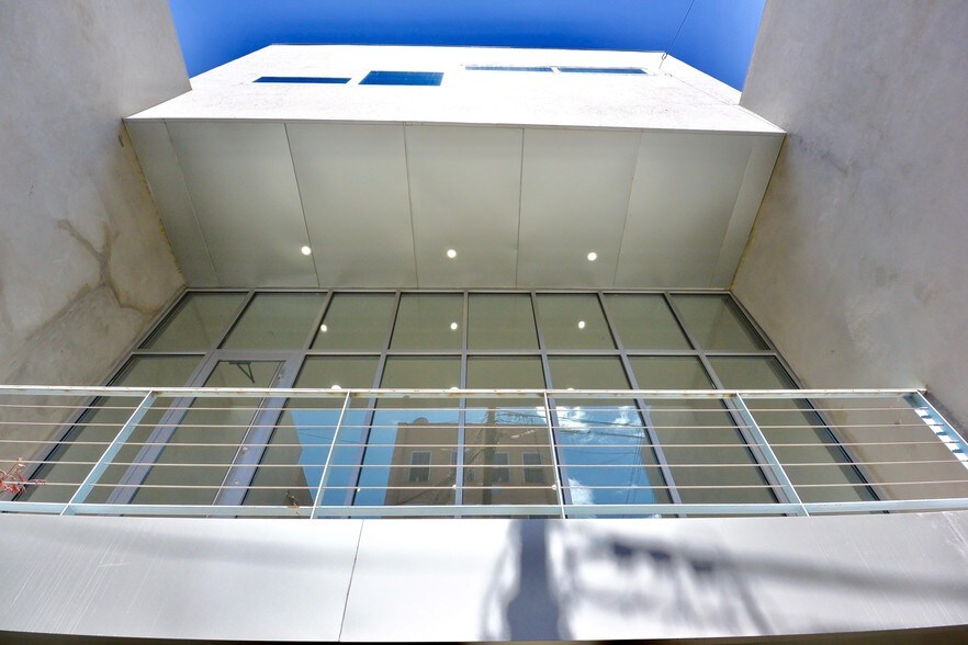 More Photos Of 922 Atlantic Ave, Brooklyn Storefront Retail Office For Lease