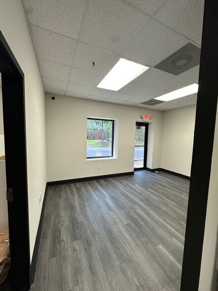 More Photos Of 1650 Redi Rd, Cumming Warehouse For Lease