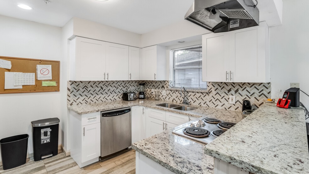More Photos Of 5807 Old Lodge Dr, Houston Assisted Living For Sale