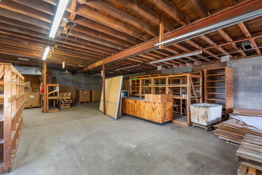 More Photos Of 13963 Timber Way, Timberville Office For Lease