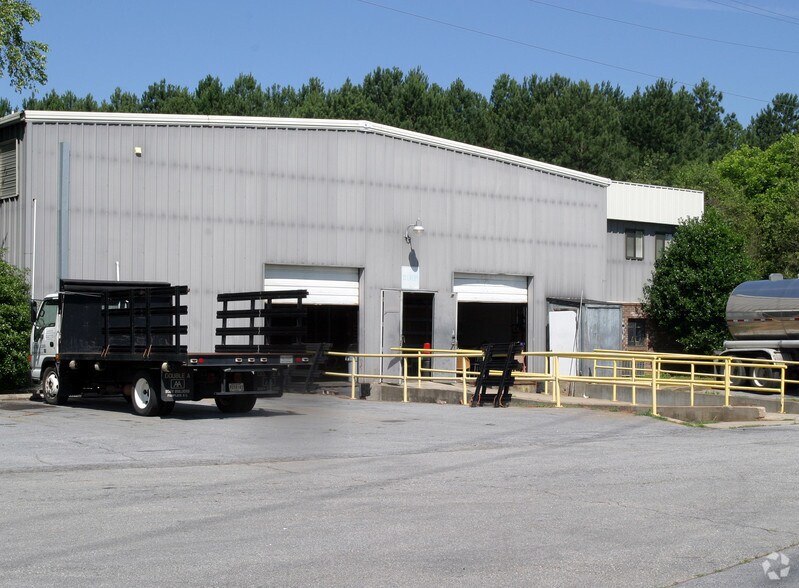More Photos Of 125 Leader Dr, Piedmont Manufacturing For Lease