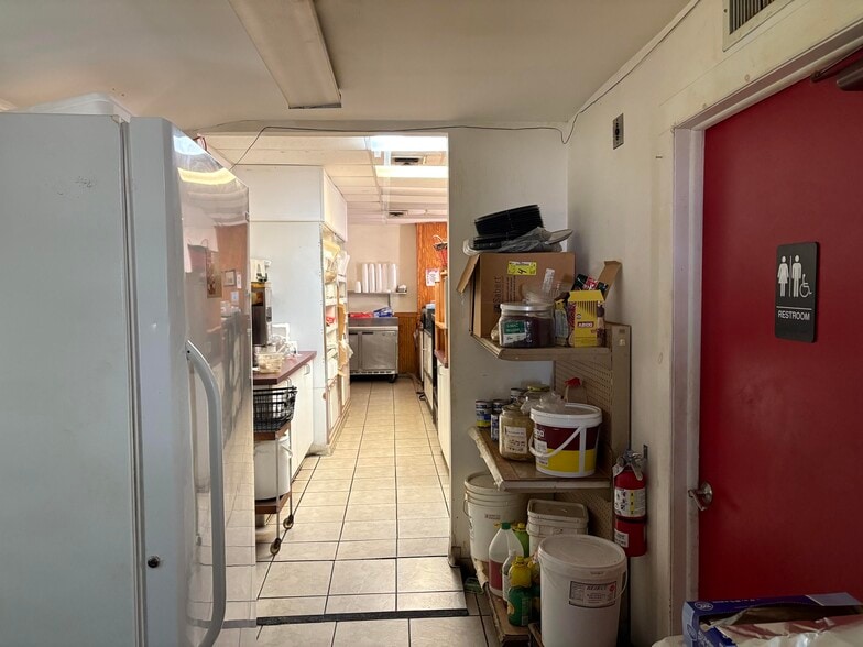 More Photos Of 125 Yantic Rd, Norwich Restaurant For Sale