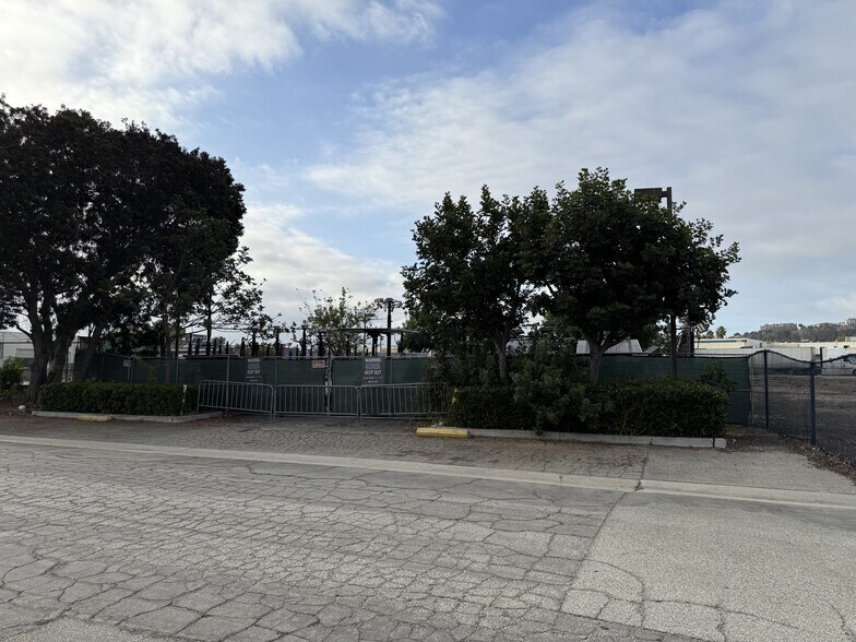 More Photos Of 3070 Airport way, Long Beach Land For Lease