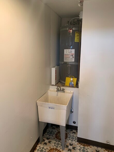 More Photos Of 3248 22nd St, San Francisco Storefront Retail Residential For Lease
