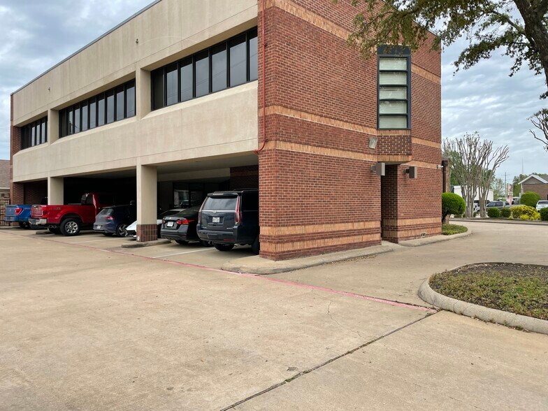 More Photos Of 1801 W Louisiana St, McKinney Office For Sale