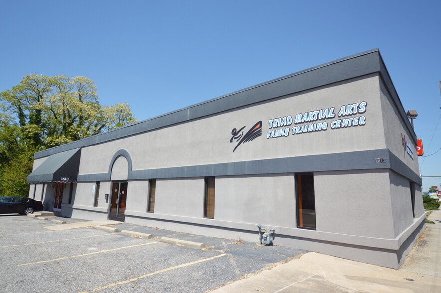 Primary Photo Of 1613 N Main St, High Point Freestanding For Sale