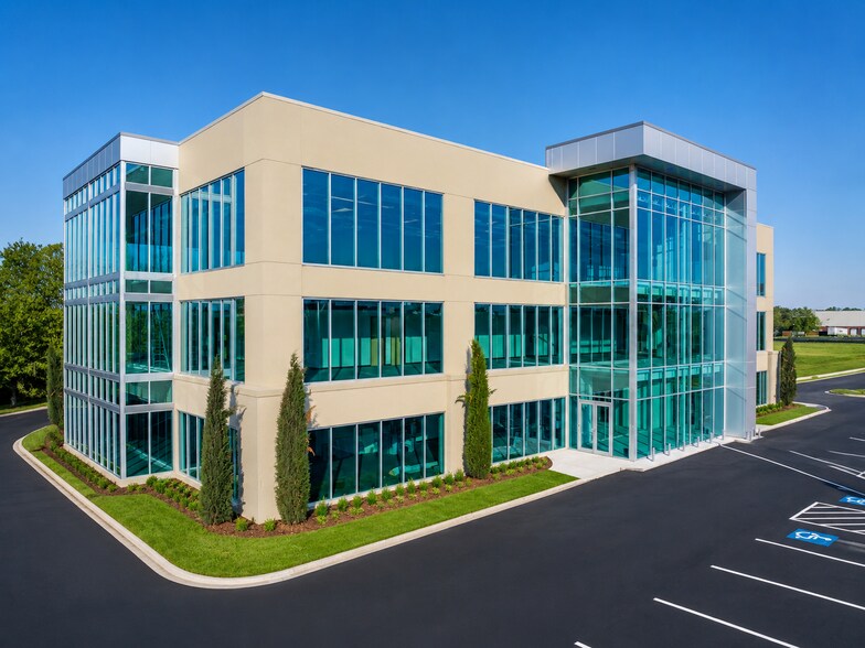 More Photos Of 2700 SE S St, Bentonville Office For Lease