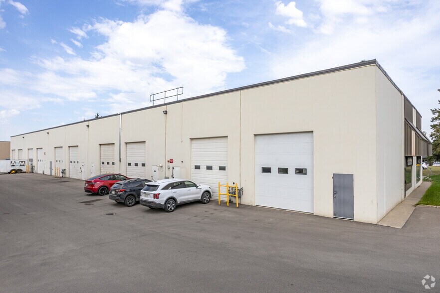 More Photos Of 10704-10740 181st St, Edmonton Warehouse For Sale