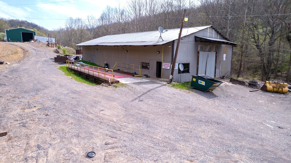 More Photos Of 708 Hawk hwy, Lost Creek Warehouse For Sale