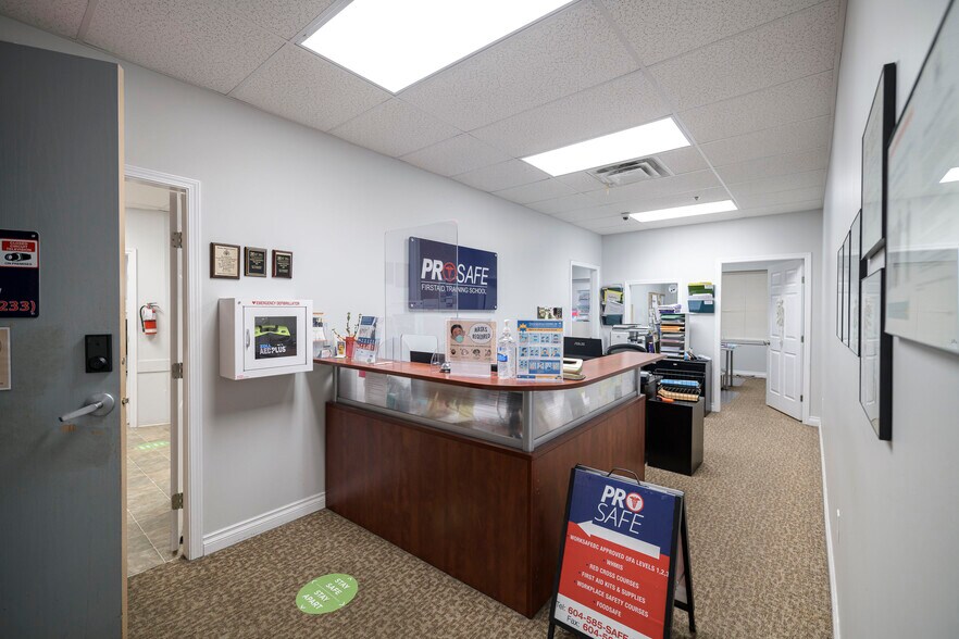 More Photos Of 12639 80 Ave, Surrey Showroom For Sale