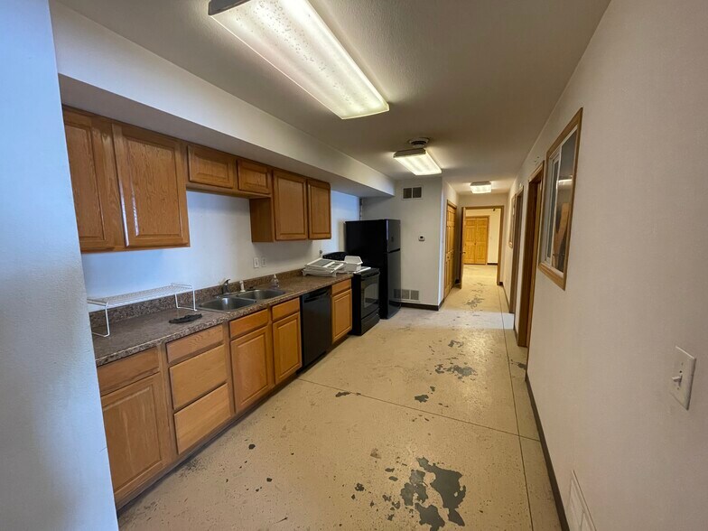 More Photos Of 3532 Hwy 58, Fairview Warehouse For Sale