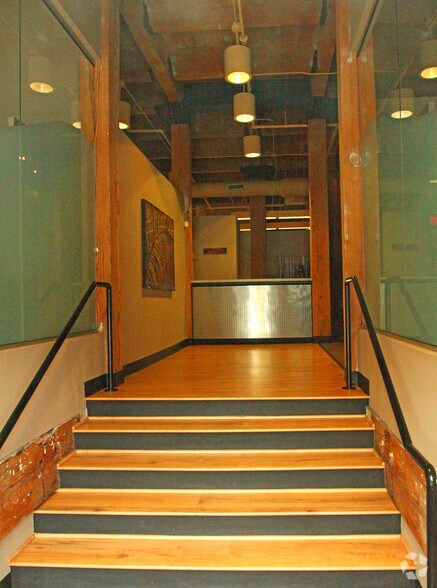 More Photos Of 214 S 8th St, Louisville Loft Creative Space For Lease
