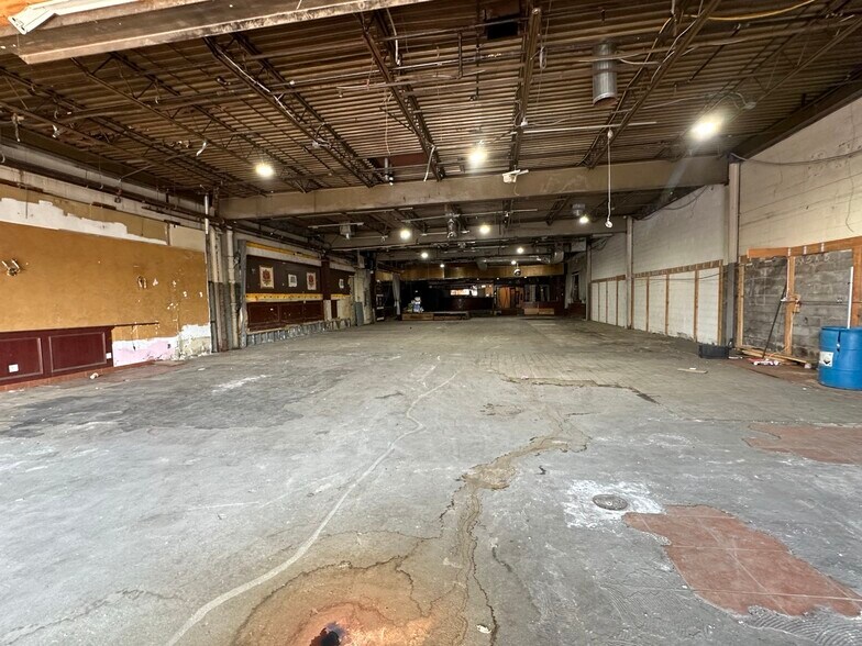 More Photos Of 2520 Park Ave, Bronx Industrial For Sale