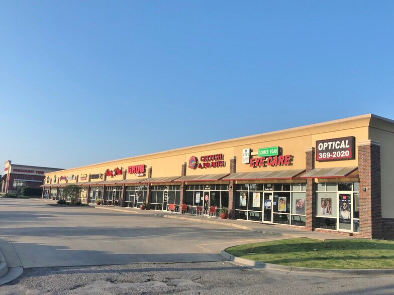 More Photos Of 5501 Main St, Del City Freestanding For Lease