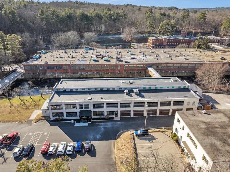 More Photos Of 80 Optical Dr, Southbridge Flex For Lease