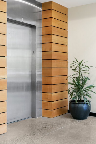 More Photos Of 20816 44th Ave W, Lynnwood Office For Sale