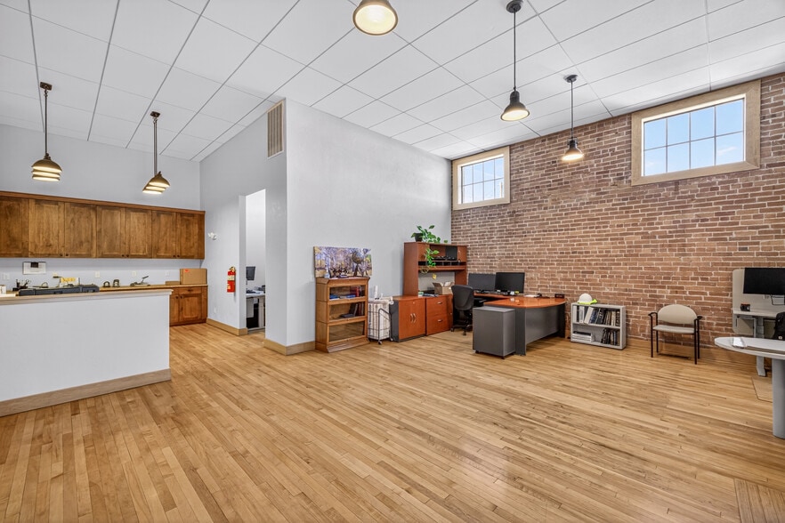More Photos Of 421 Court St, Elko Serviced Offices For Sale