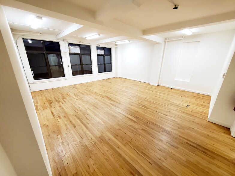 More Photos Of 13 E 37th St, New York Office Residential For Sale
