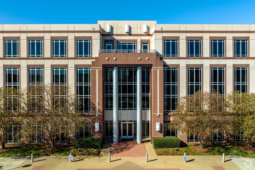 More Photos Of 9115 Harris Corners Pky, Charlotte Unknown For Lease