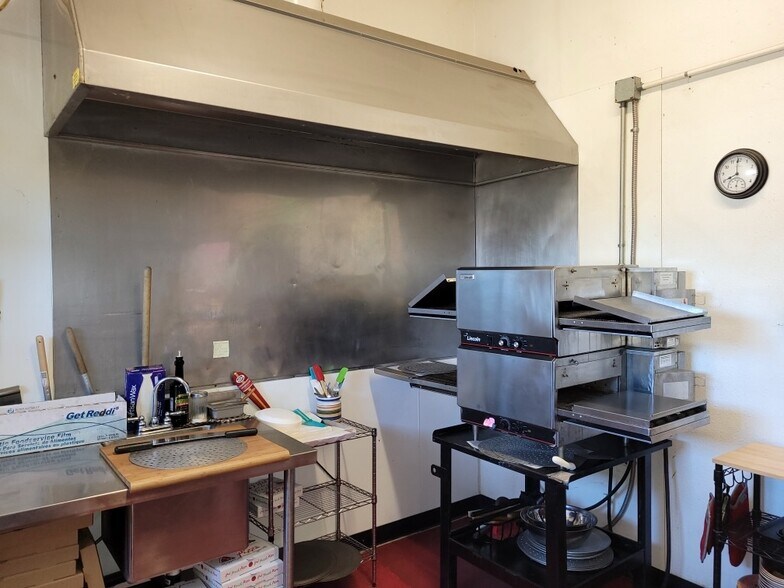 More Photos Of 14724 Hornbrook rd, Hornbrook Restaurant For Sale