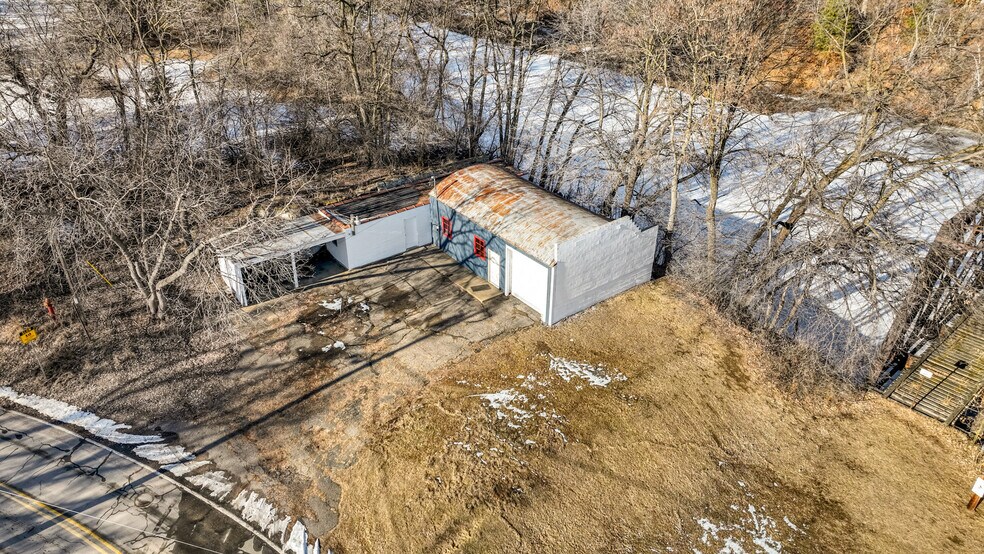 More Photos Of 119 Meadow Hill Dr, Menomonie Auto Repair For Sale