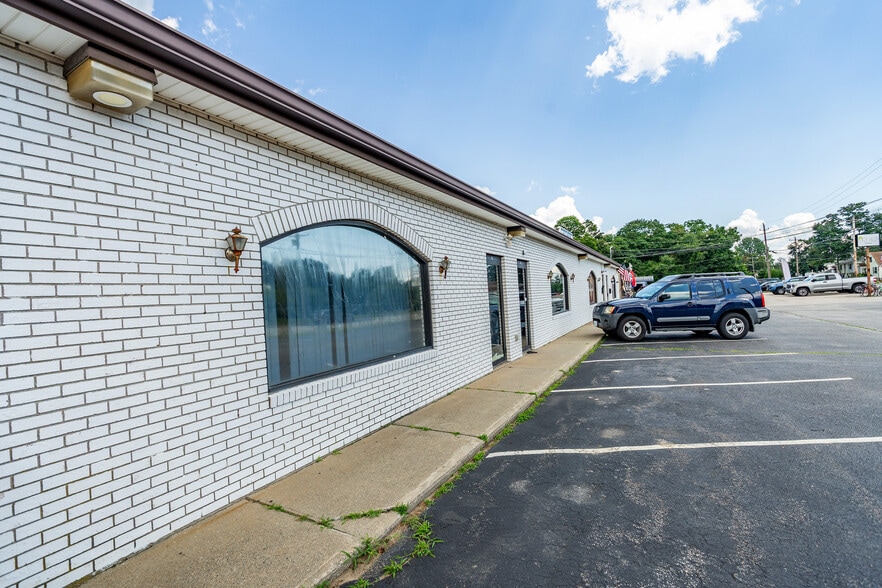 More Photos Of 2077 W Shore Rd, Warwick Freestanding For Sale