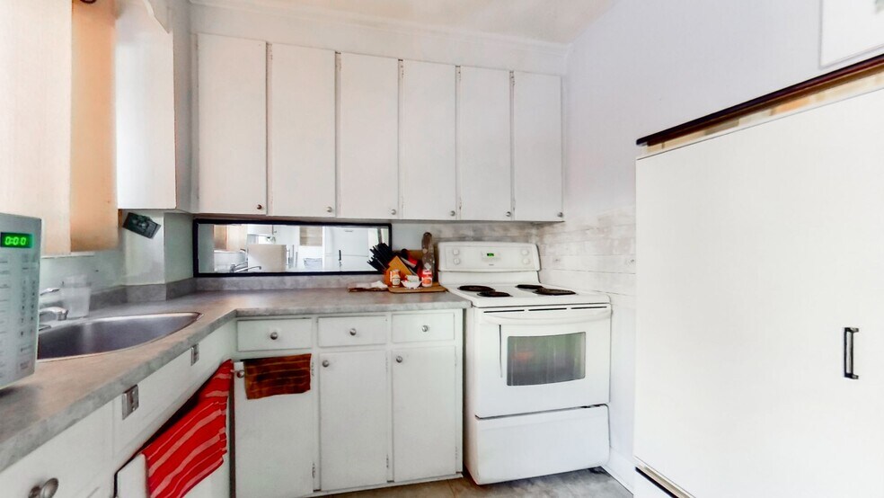 More Photos Of 372 Marshall Ln, Sudbury Apartments For Sale