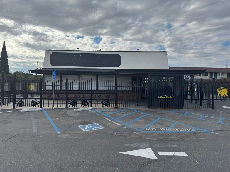 More Photos Of 11241 Beach Blvd, Stanton General Retail For Sale