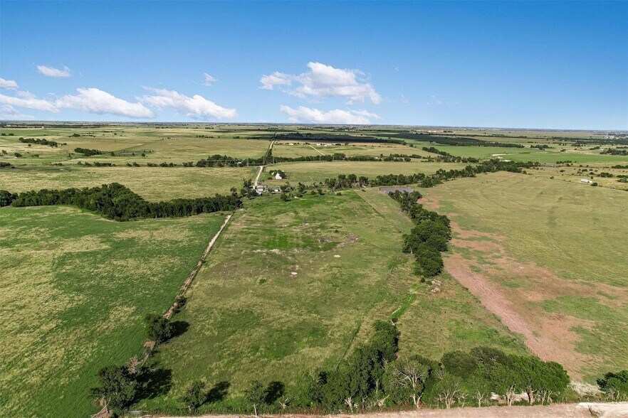 More Photos Of 3007 County Road 303, Jarrell Land For Sale