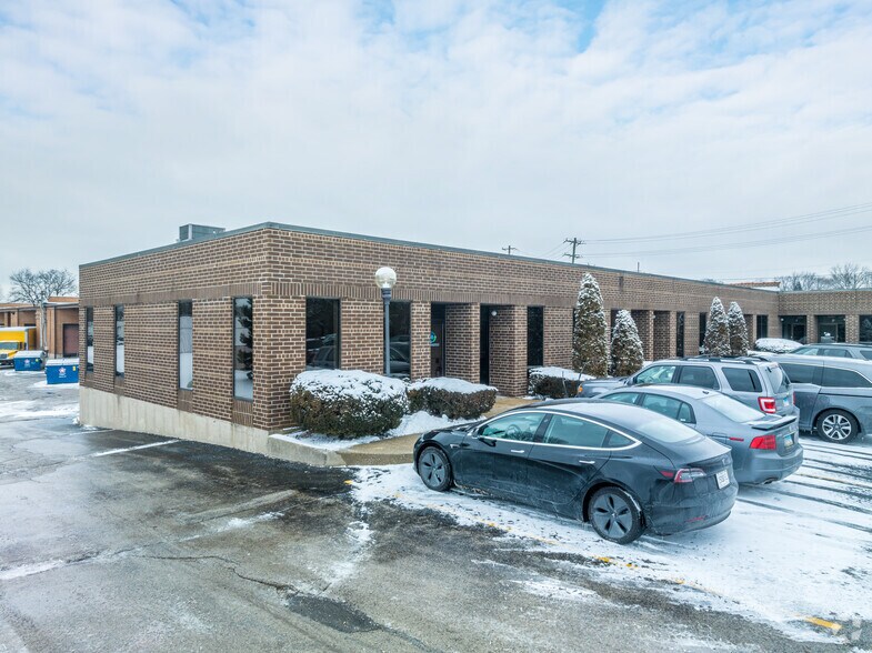More Photos Of 5120 Belmont Rd, Downers Grove Office For Lease
