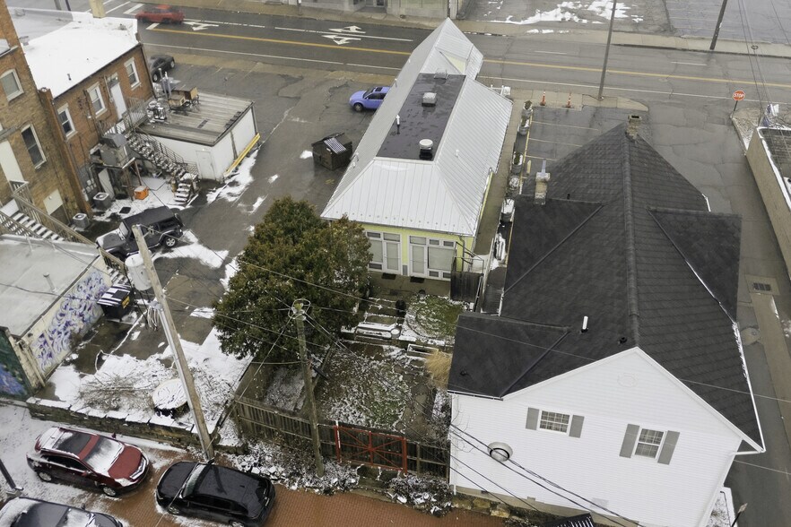 More Photos Of 20 N Mulberry St, Mansfield Office For Sale