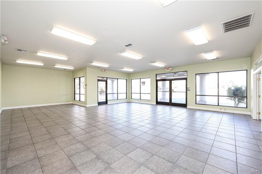 More Photos Of 2979 N Winton Way, Atwater Auto Dealership For Lease