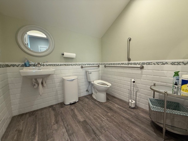 More Photos Of 190 Laurel Rd, East Northport Office For Sale