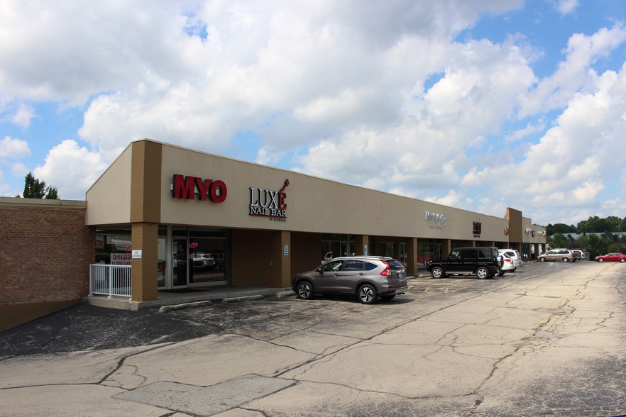 More Photos Of 300-320 N Alpine Rd, Rockford General Retail For Sale