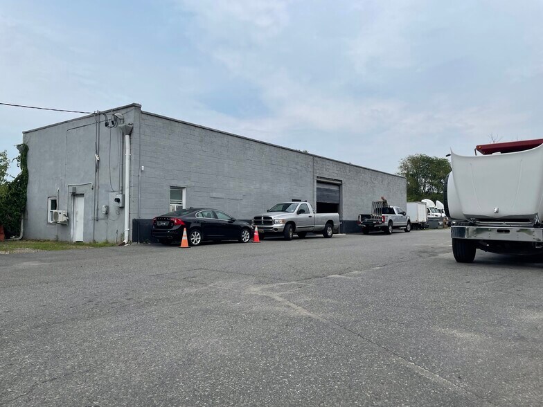 Primary Photo Of 425 Bergen Ave, Kearny Warehouse For Lease