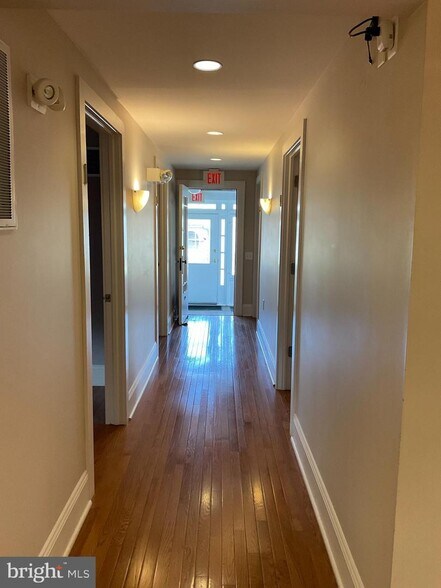 More Photos Of 300 Spruce St, Doylestown Office For Sale