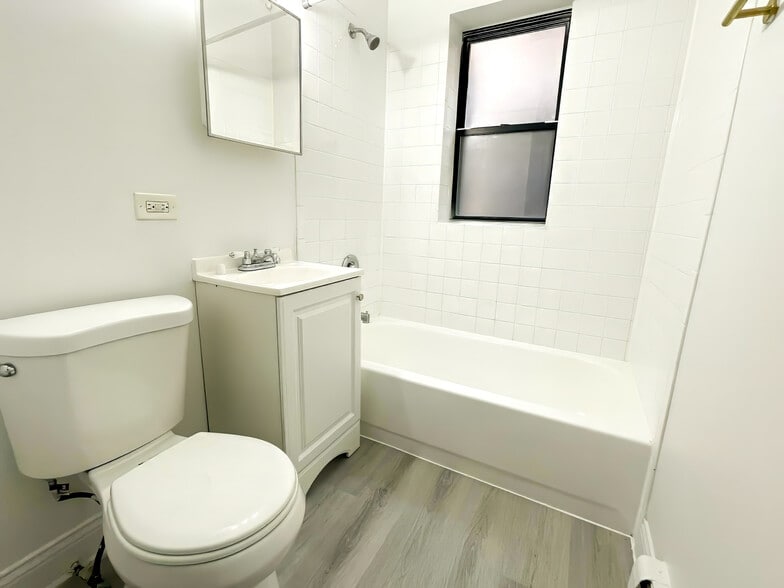 More Photos Of 5100-5104 W Madison St, Chicago Apartments For Sale