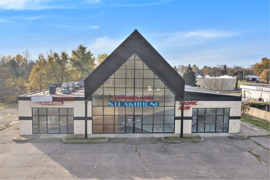 More Photos Of 5030 Coldwater Rd, Flint Freestanding For Lease