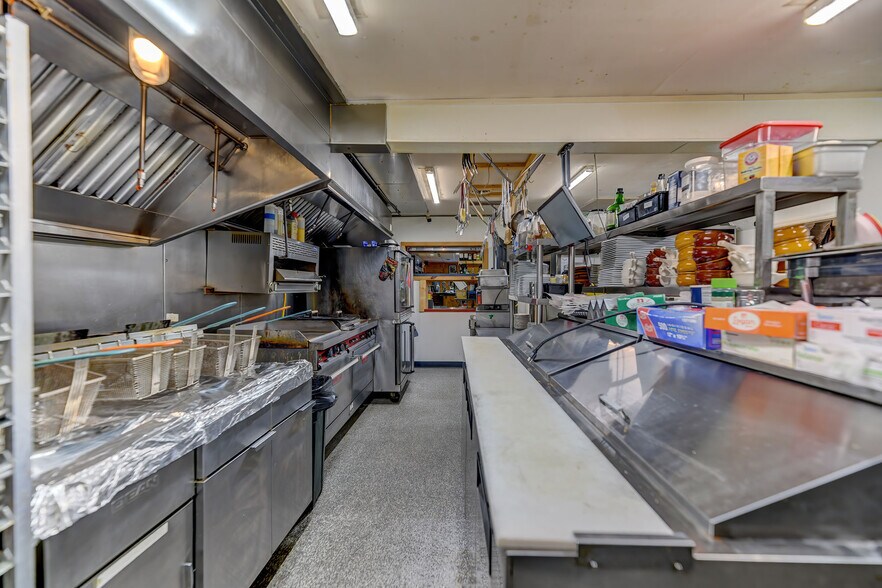 More Photos Of 173 Liberty Valley Rd, Danville Flex For Sale