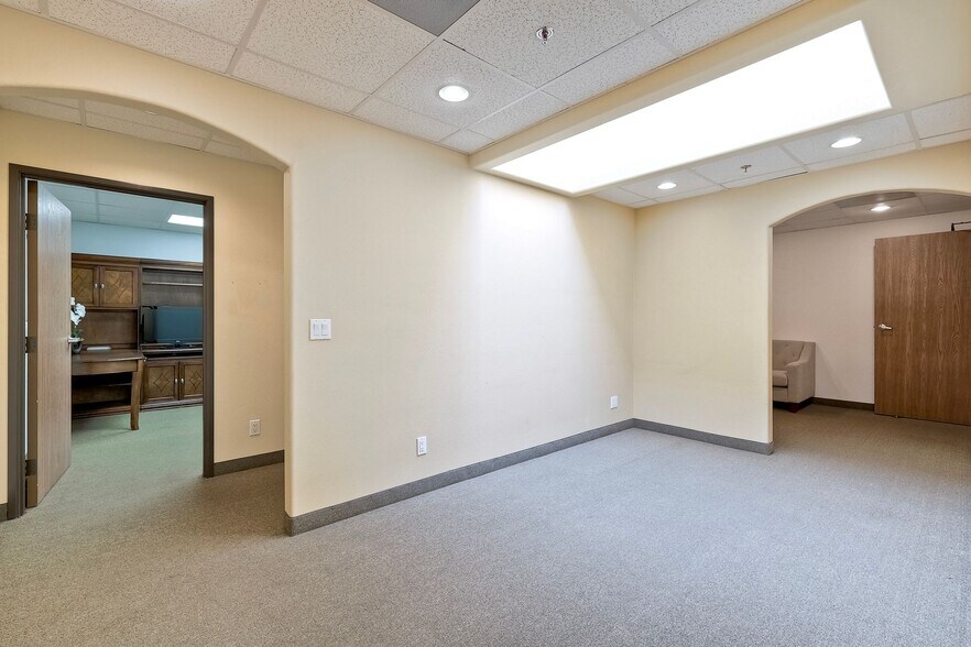 More Photos Of 13200 Kirkham Way, Poway Warehouse For Sale