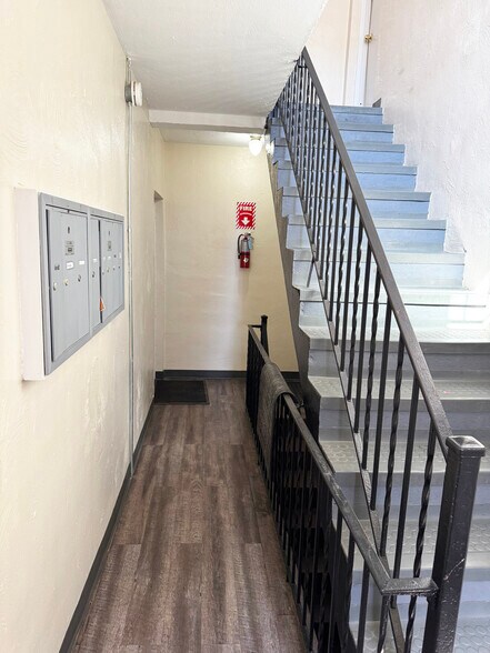 More Photos Of , Washington Multifamily For Sale