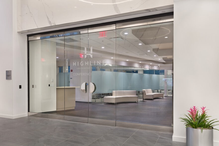 More Photos Of 8401 Greensboro Dr, McLean Office For Lease