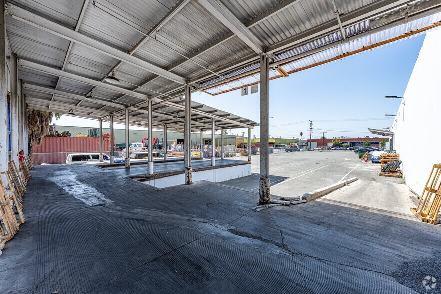 More Photos Of 6465 Corvette St, Commerce Manufacturing For Sale