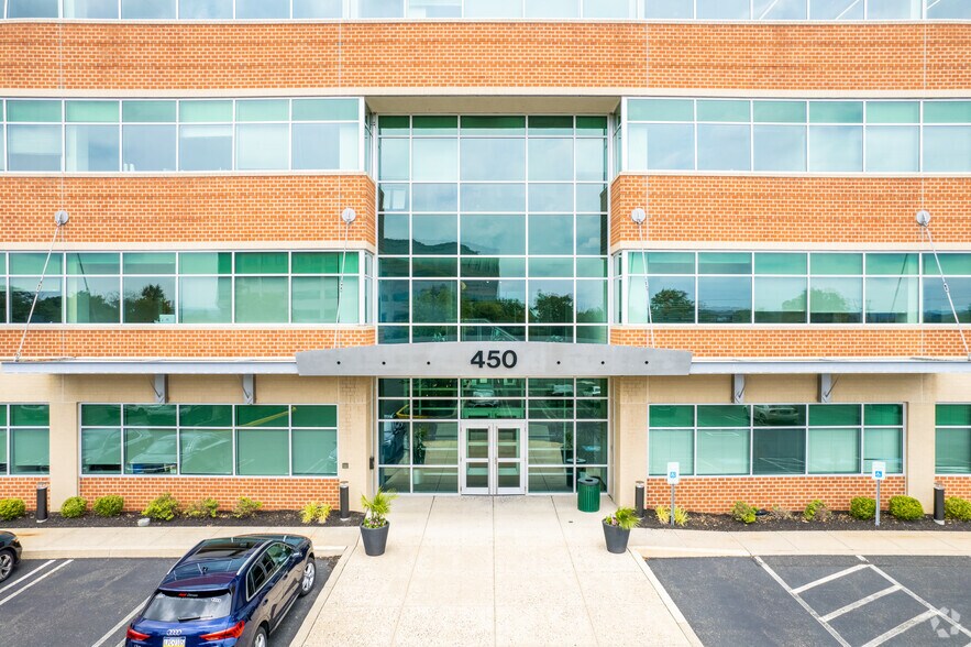 More Photos Of 450 Plymouth Rd, Plymouth Meeting Office For Lease