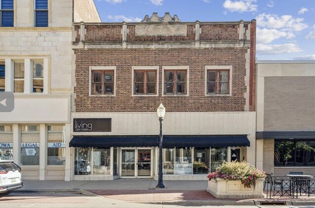 Primary Photo Of 730 Main St, Dubuque General Retail For Lease