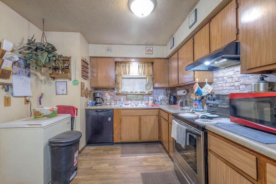 More Photos Of 6820 Chapel Dr, Belton Apartments For Sale