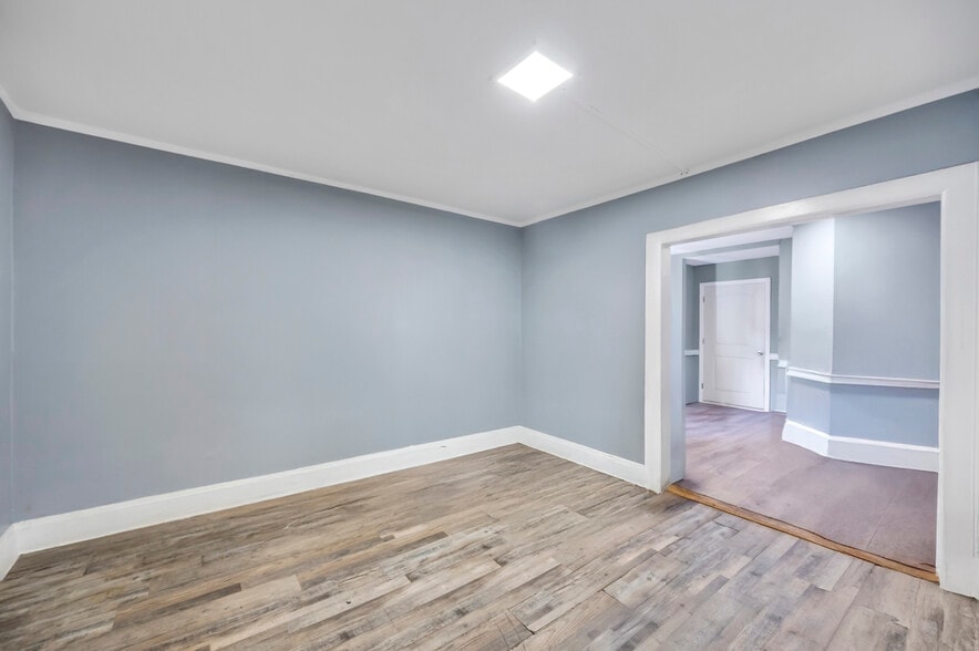 More Photos Of 307 Clinton St, Hempstead Storefront Retail Residential For Sale