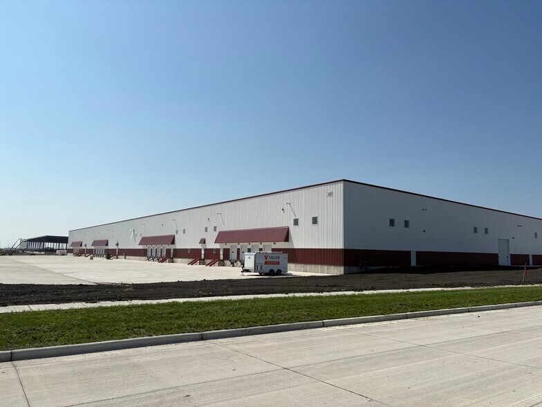 More Photos Of 3601 N 46th Ave, Fargo Industrial For Lease